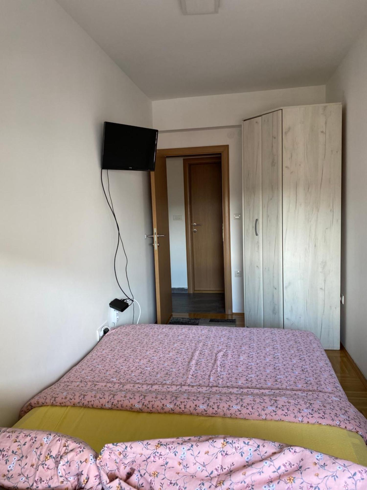Mka Suite Крагуєваць Екстер'єр фото