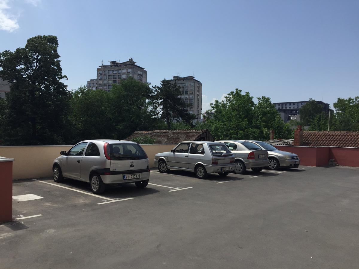 Mka Suite Крагуєваць Екстер'єр фото